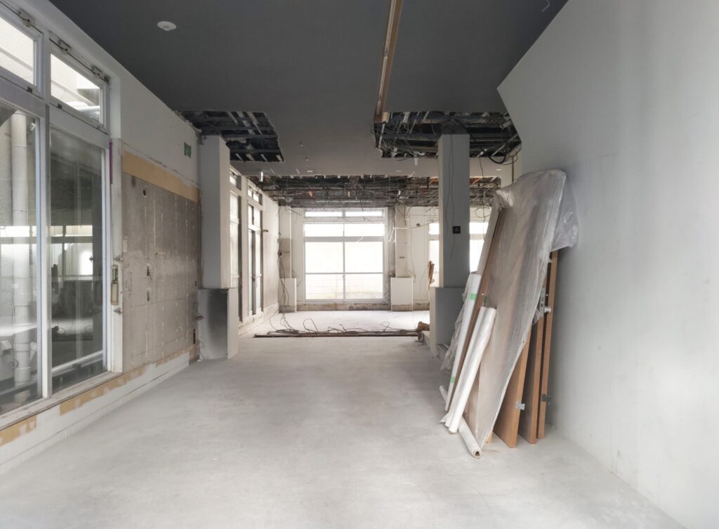 建築基準法の内装制限とは？対象建築物と緩和要件を解説